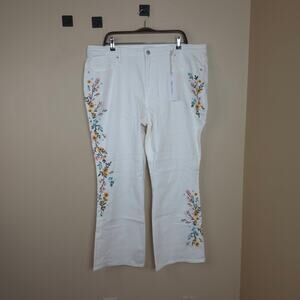 Driftwood Jeans Kelly Bootcut Embroidered Jean in Sunny Garden Size 20